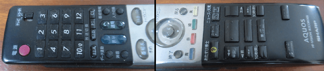 AQUOS DVDレコーダーのリモコンの写真